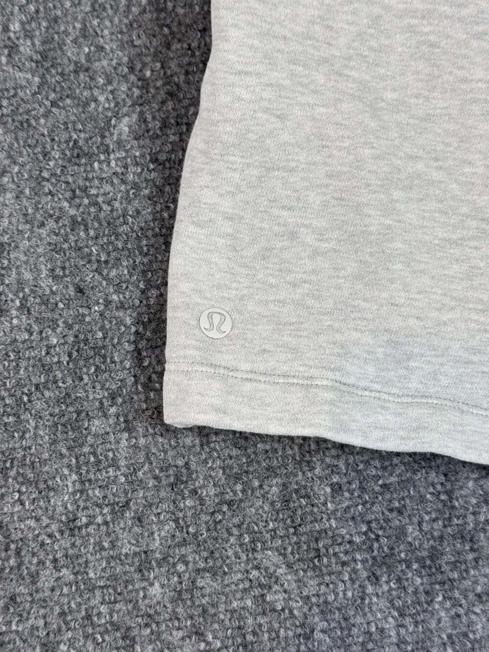lululemon Women’s Gray Heather Knit Cotton Athletic Shorts Drawstring Size 26 - Picture 3 of 7